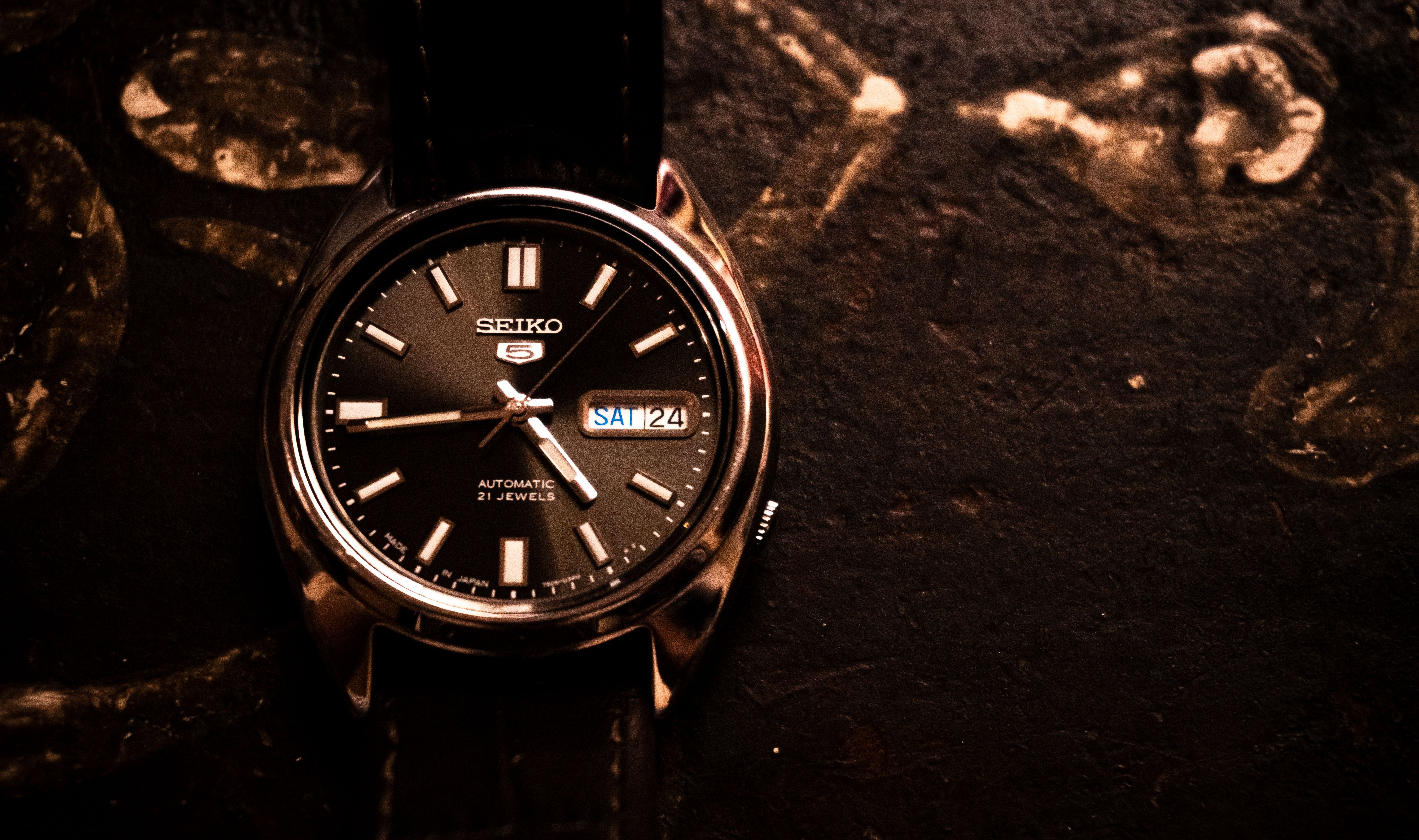 Seiko 5 GMT SSK: GMT Özelliği Günlük Hayatta Ne Kadar İşe Yarıyor?